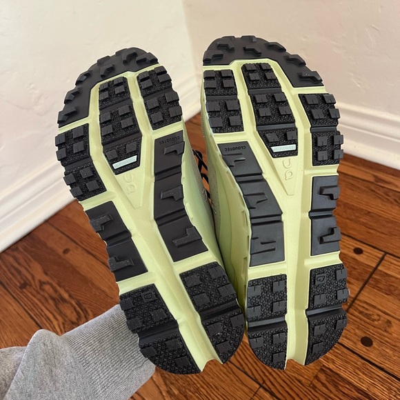 On Cloudultra Vine/Meadow Running Shoes Sneakers New 9 Snug Fit - Picture 3 of 5